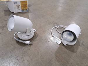 lot 822 image: Lot of (2) Metal Slot Back Uplight