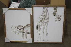lot 511 image: Lot of (2) Sloth and Giraffe theme Wall Decor