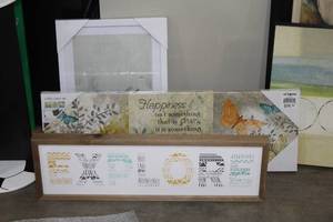lot 519 image: Lot of (3) Wall Dcor