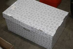 lot 548 image: Baby Box 30x20x16