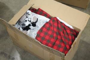 lot 554 image: Lot of (1 Small Box) Baby Blankets and Plush Toys