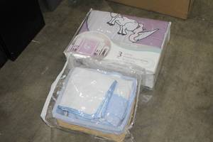 lot 567 image: Lot of (2) Crib Sets