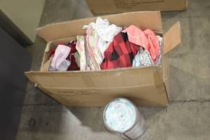 lot 568 image: Box of Baby Blankets and Curtain Set (in original packaging)