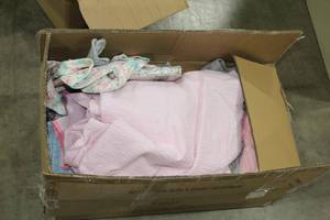 lot 570 image: Lot of (1 Box) Baby Clothes, Baby Blankets and Curtains