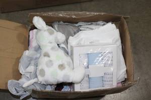 lot 571 image: Lot of (1 Box) Baby Blankets and Baby Accessories