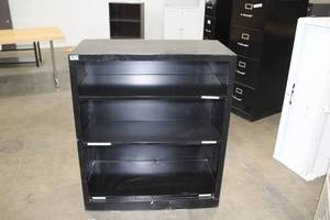 lot 334 image: Metal Bookcase 3-shelf