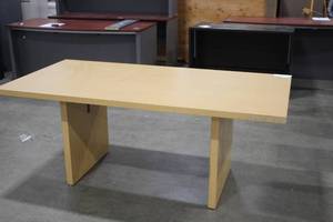 lot 320 image: Table