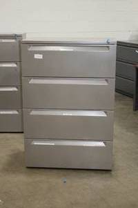 lot 319 image: Metal Lateral File Cabinet 4-drawer