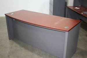 lot 316 image: Office Desk