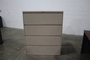 lot 314 image: Metal Lateral File Cabinet 4-drawer