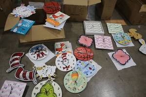 lot 614 image: Lot of (24) Wall Clocks