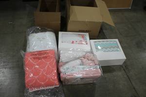 lot 675 image: Lot of (5) Crib Sets (in original packaging)