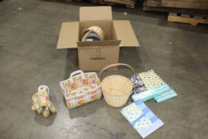 lot 652 image: Lot of (9) Baby Accessories - Wicker (x3), Soft Side Caddys (x6)