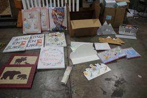 lot 637 image: Lot of (18) Baby Accessories - Wall Art (x8), Shelves (x6), Storage (x4)