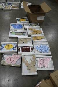 lot 640 image: Lot of (13) Wall Clocks (in original packaging)
