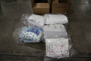 lot 679 image: Lot of (5) Crib Sets (in original packaging)