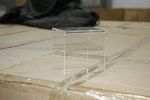 lot 485A image: Lot of (72) 3 Acrylic Display Stands