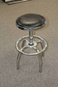 lot 295 image: Swivel Bar Stool