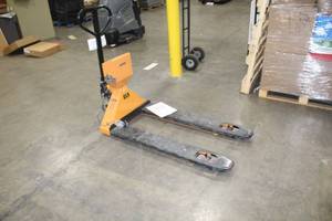 lot 11 image: Pallet Truck with Uline 5000-lbs. x 1-lb Pallet Truck Scale H-1679