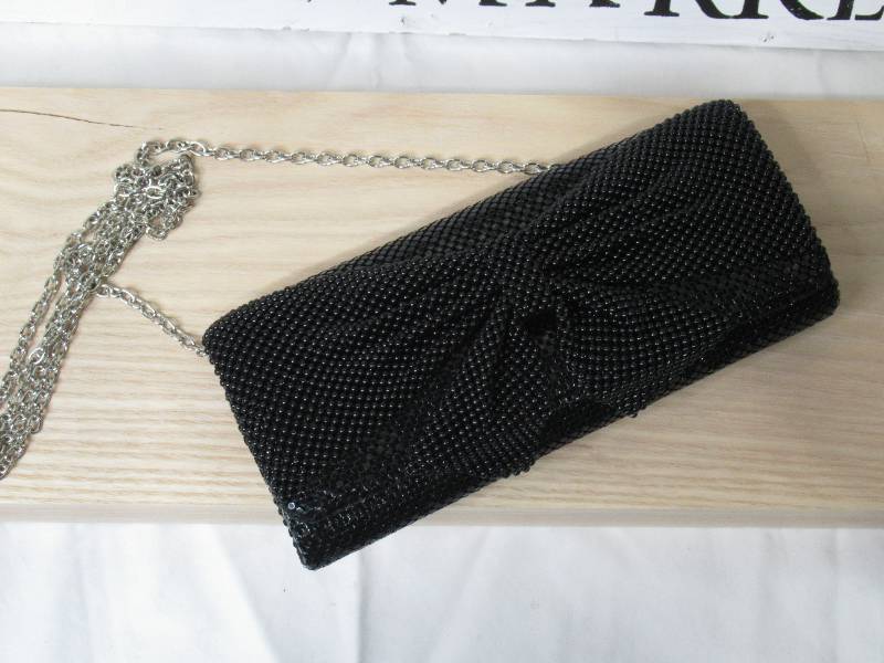 Jessica McClintock Haley Metallic Clutch w Bow Detail-Black