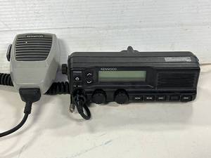 lot 18 image: Kenwood 18520 Remote Head & Microphone