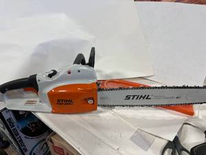 lot 30 image: Brand New Stihl MSE250c 18 Inch Chainsaw $677 Retail