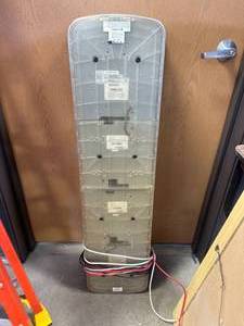 lot 48 image: Federal Signal Legend Emergency Vehicle Light Bar 44 12 Inches Wide