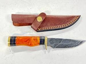 lot 80 image: Custom Made 8 Inch Damascus Knife w Leather Sheath