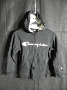 lot 96 image: Champion Athletic Wear Youth Pullover Size 78