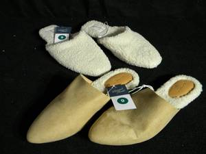 lot 104 image: Brand New Universal Thread Tan Womens Slippers Size 9
