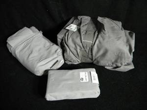 lot 205 image: 300 Thread Count Sheets Two Pair 1 Queen and 1 Full Gray in Color