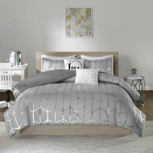 lot 20 image: Brand New Intelligent Design Khloe Metallic 5-Pc. Comforter Set - KingCal. King