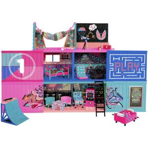 lot 248 image: Brand New L.O.L. Surprise Fashion Show House Playset