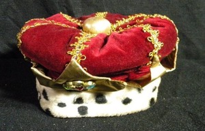 lot 242 image: Little Day Dreamers by Elope Halloween Costume For Trim Crown Hat