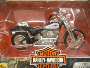 lot 40 image: MAISTO 118 SCALE DIE-CAST METAL COLLECTIBLE 1999 MODELS #31360 - FLHR ROAD KING - FXSTS SPRINGER SOFTAIL MOTOR CYCLES HARLEY-DAVIDSON - NICE - NEW IN BOX - GREAT PIECES - SEE PICTURES