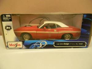 lot 47 image: MAISTO SPECIAL EDITION 124 SCALE DIE-CAST - 1970 DODGE CHARGER RT COUPE - NEW IN BOX - GREAT PIECE - SEE PICTURES