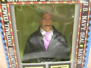 lot 51 image: JESSE VENTURA MAN OF ACTION GOVERNOR FIGURE - 1999  - NICE - NEW IN BOX - GREAT PIECE - APPROX 12 - SEE PICTURES