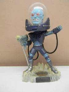 lot 64 image: MR FREEZE (BATMAN) DC COMICS BOBBLEHEAD - VERY COOL PIECE - APPROX 9 - SEE PICTURES
