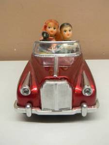 lot 65 image: VINTAGE - PHOTOING ON CAR, RED Version ME630 - VERY COOL OLD SCHOOL PIECE - SEE PICTURES
