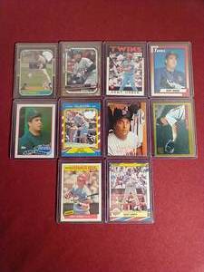 lot 17 image: (10) Kent Hrbek Cards