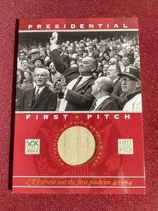 lot 38 image: Topps Presidential First Pitch Relic Card - Griffith Stadium Seat