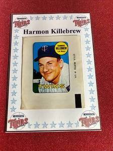 lot 82 image: 1969 Topps Decal Harmon Killebrew