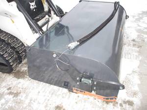 lot 6 image: Wolverine Box Sweeper 72