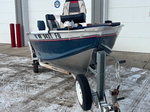 1990 Sylvan Fishing Boat With Trailer (No Motor)