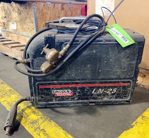 lot 12 image: Lincoln Wire Feeder LN-25