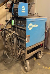 lot 5 image: Miller Deltaweld 302 MIG Welder