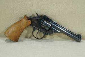lot 33 image: Iver Johnson Third Model Safety Hammer .32 Cal Revolver - Wood Grips