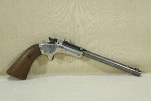 lot 41 image: Vintage J Stevens A&T Co No 35 Target Single Shot .22 Pistol - Spur Trigger
