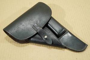 lot 101 image: Black Leather Pistol Holster - Waffen Berlin