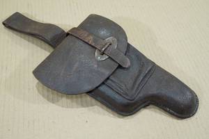 lot 107 image: Vintage Dark Brown Leather Pistol Holster